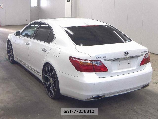 Lexus LS 2011-12 8283091-1