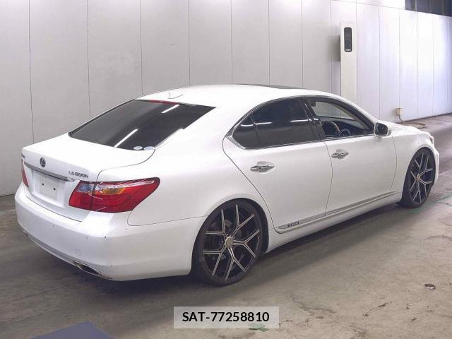 Lexus LS 2011-12 8283091-5