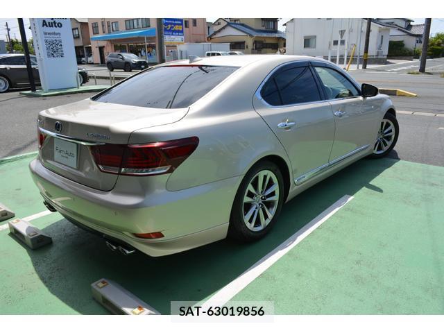 Lexus LS 2015-01 8283238-1