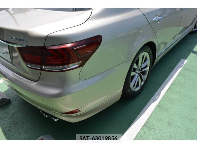 Lexus LS 2015-01 8283238-12