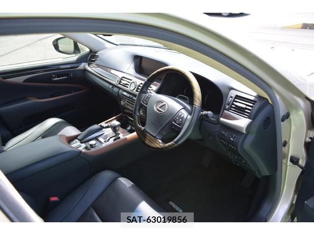 Lexus LS 2015-01 8283238-2
