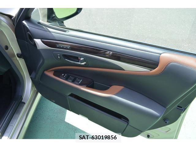 Lexus LS 2015-01 8283238-6