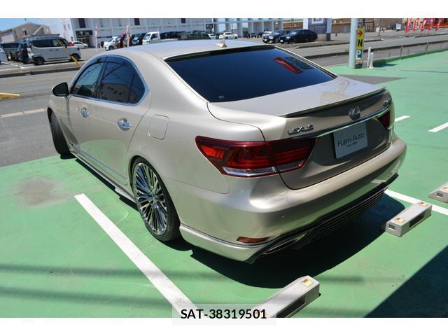 Lexus LS 2013-03 8283239-10