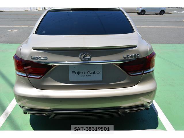 Lexus LS 2013-03 8283239-11