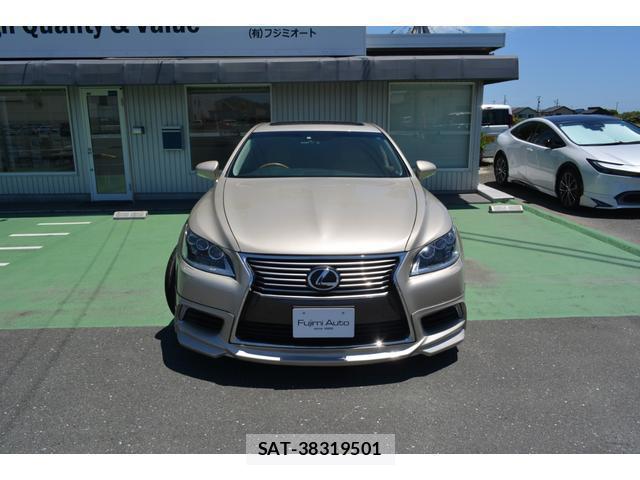 Lexus LS 2013-03 8283239-19