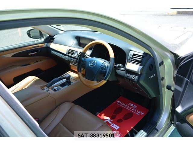 Lexus LS 2013-03 8283239-2