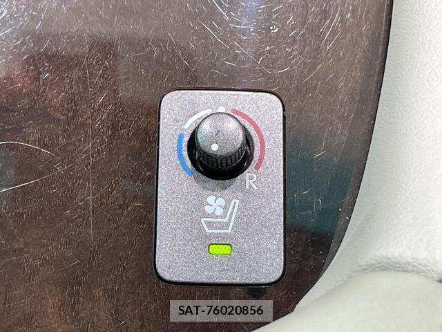 Lexus LS 2008-01 8283776-5