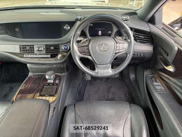 Lexus LS 2018-01 8283863-4