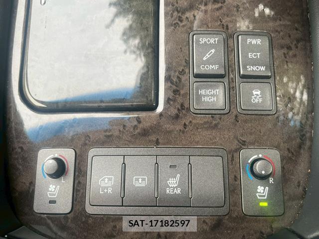 Lexus LS 2011-09 8284045-2