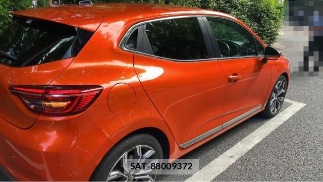 Renault LUTECIA 2021-06 8280660-10