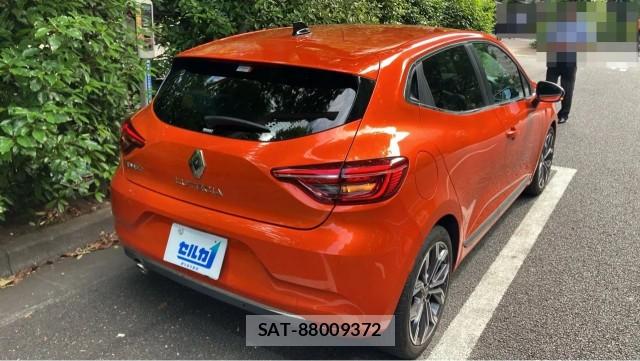 Renault LUTECIA 2021-06 8280660-13