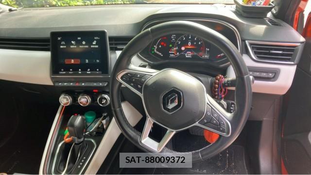Renault LUTECIA 2021-06 8280660-16