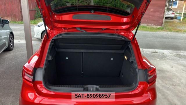 Renault LUTECIA 2023-07 8280715-17