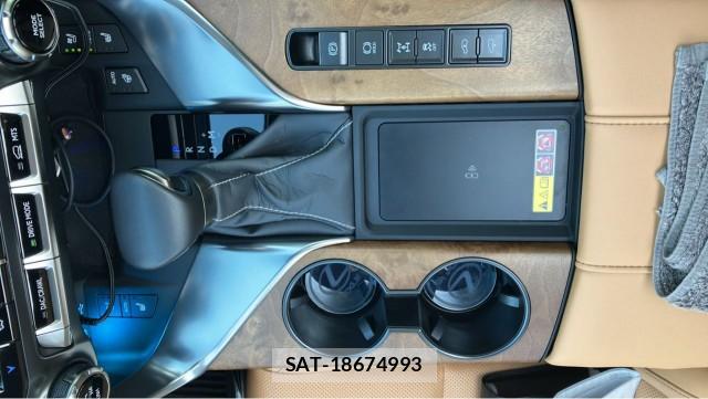 Lexus LX 2025-07 8277213-14