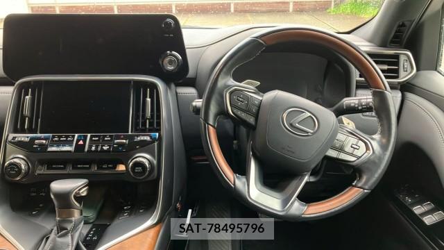 Lexus LX 2023-03 8281050-16
