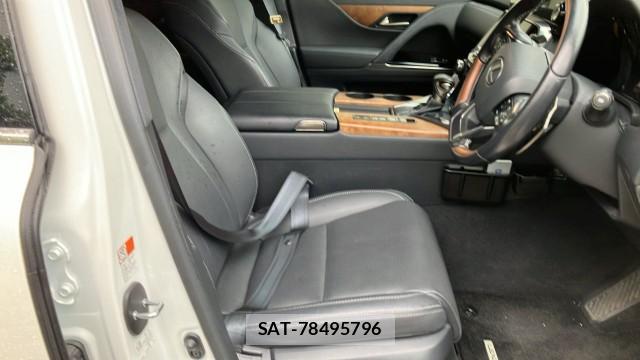 Lexus LX 2023-03 8281050-5