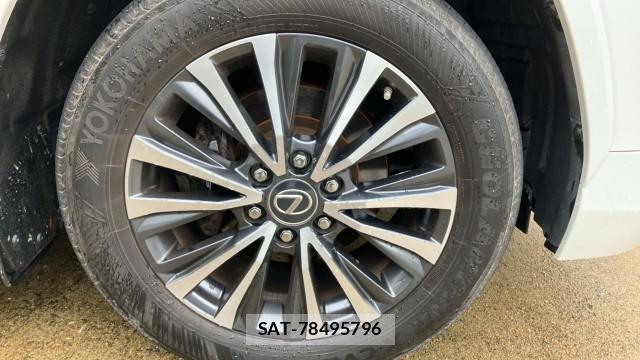 Lexus LX 2023-03 8281050-8