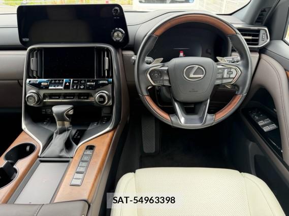 Lexus LX 2023-07 8281331-16
