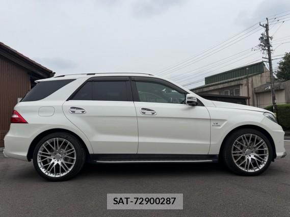 Mercedes Benz M-CLASS 2015-04 8281562-3