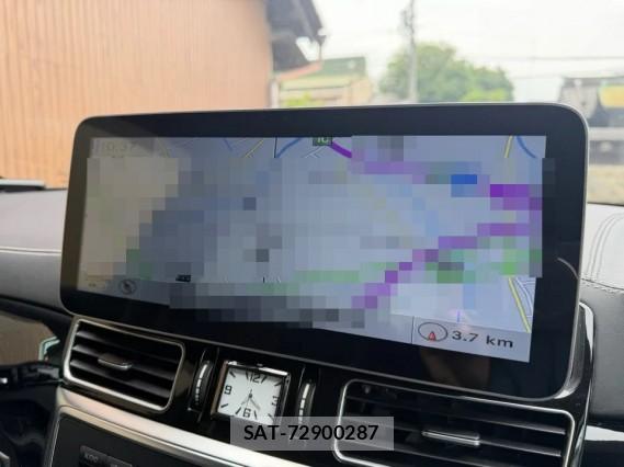 Mercedes Benz M-CLASS 2015-04 8281562-4