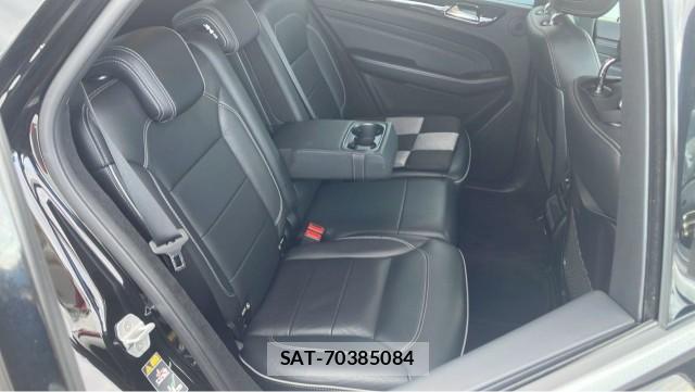 Mercedes Benz M-CLASS 2013-03 8282266-6