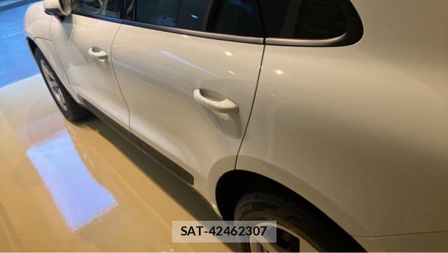 Porsche MACAN 2021-08 8276943-10