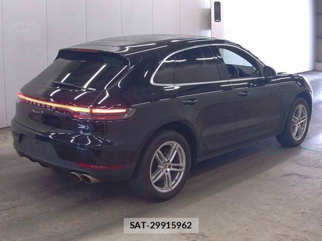 Porsche MACAN 2021-03 8278963-4