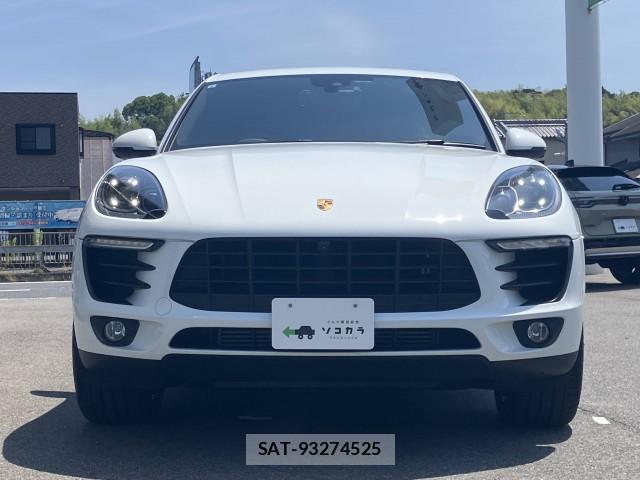 Porsche MACAN 2017-07 8279137-8
