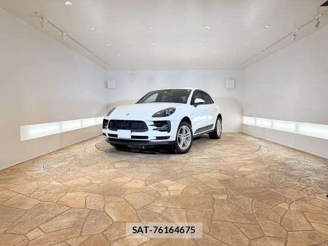 Porsche MACAN 2019-09 8279223-0