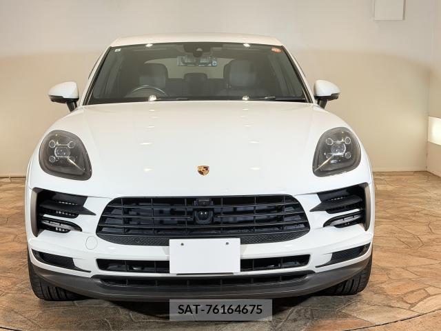 Porsche MACAN 2019-09 8279223-1