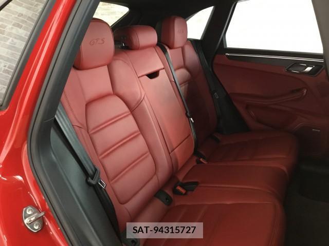 Porsche MACAN 2017-09 8279247-10