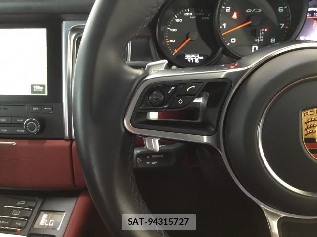 Porsche MACAN 2017-09 8279247-16