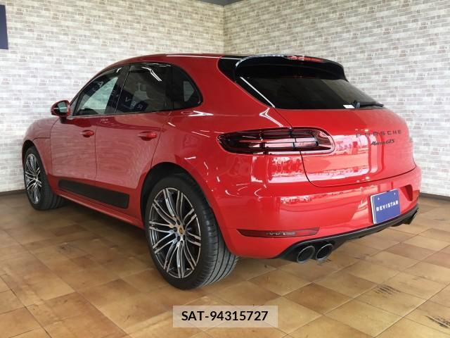 Porsche MACAN 2017-09 8279247-5