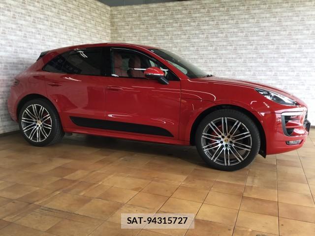 Porsche MACAN 2017-09 8279247-6