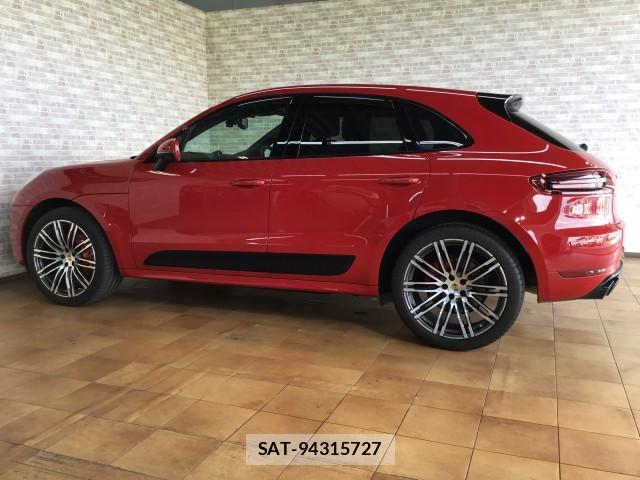 Porsche MACAN 2017-09 8279247-7