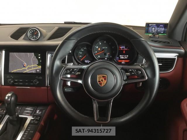 Porsche MACAN 2017-09 8279247-8