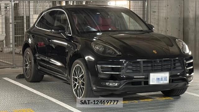 Porsche MACAN 2015-09 8281030-11