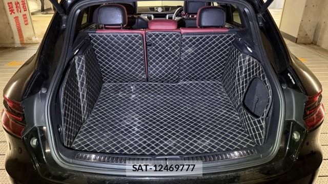 Porsche MACAN 2015-09 8281030-17