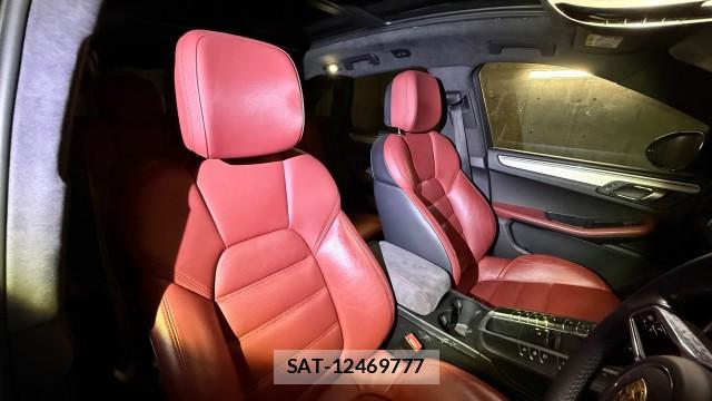 Porsche MACAN 2015-09 8281030-5