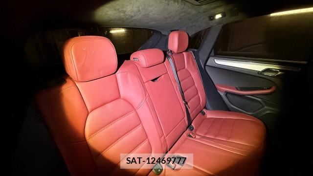 Porsche MACAN 2015-09 8281030-6