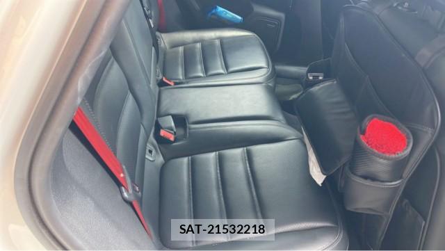 Porsche MACAN 2015-08 8281399-6