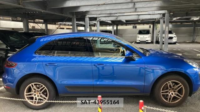Porsche MACAN 2016-10 8281563-10