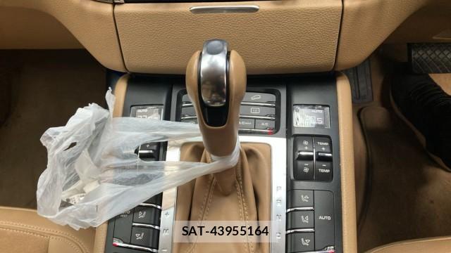 Porsche MACAN 2016-10 8281563-14