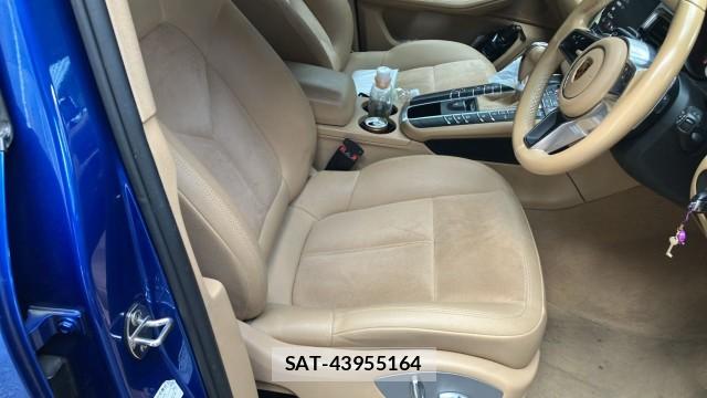 Porsche MACAN 2016-10 8281563-5
