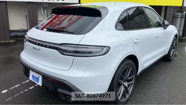 Porsche MACAN 2025-11 8281636-12