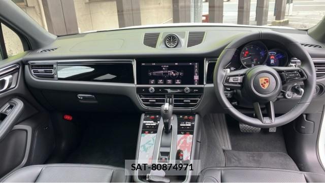 Porsche MACAN 2025-11 8281636-2