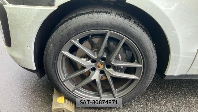 Porsche MACAN 2025-11 8281636-8