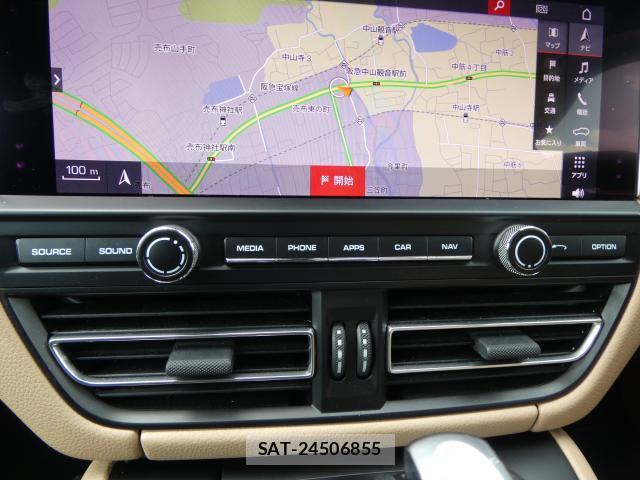 Porsche MACAN 2021-11 8283136-10
