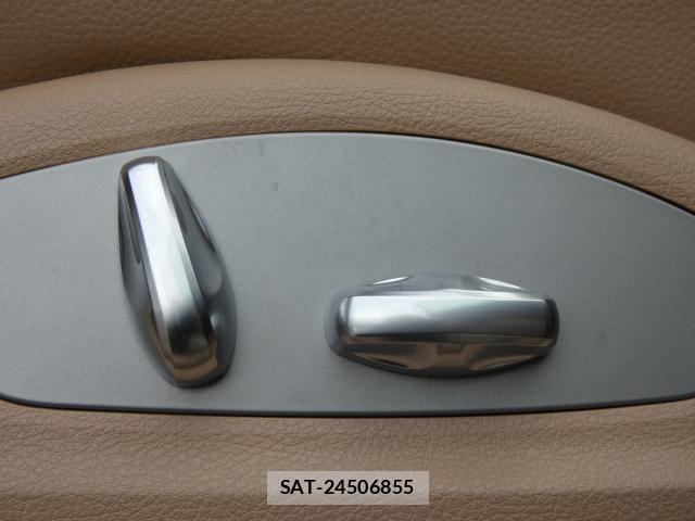 Porsche MACAN 2021-11 8283136-12