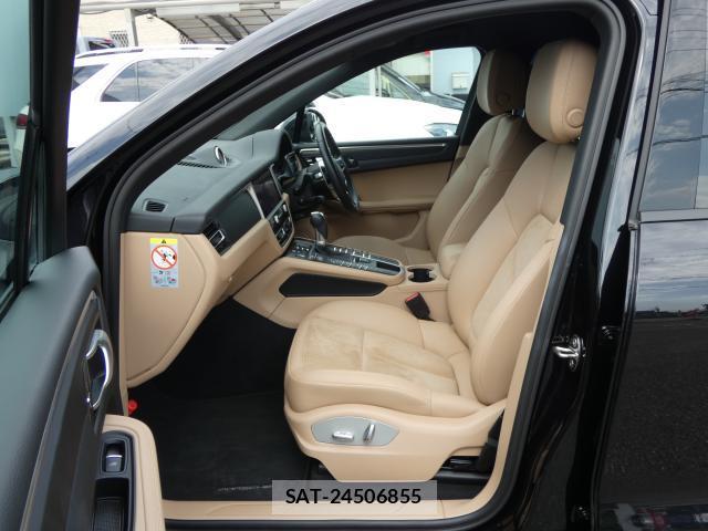 Porsche MACAN 2021-11 8283136-15